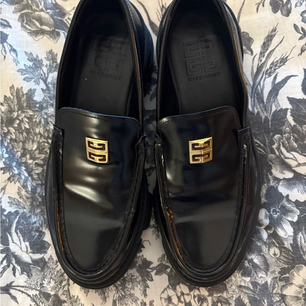 Givenchy Authentic Terra Loafers Black and Gold